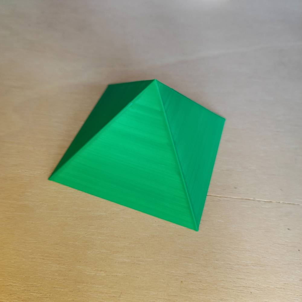 Pirámide 3D - Verde