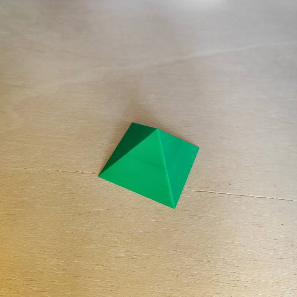 Pirámide 3D - Verde