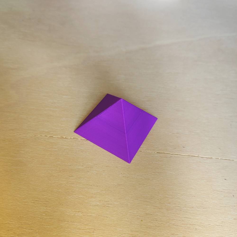 Pirámide 3D - Violeta