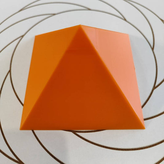 Pirámide 3D - Naranja