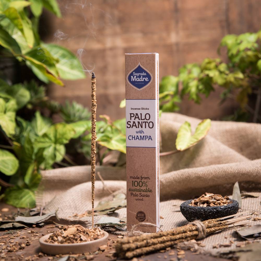 Incenso Natural de Pau Santo com Champa – Sagrada Madre