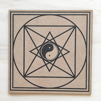 006. Piramide Tao | Gráfico Radiestésico em MDF Cru