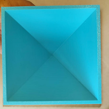 Pirámide 3D - Azul claro