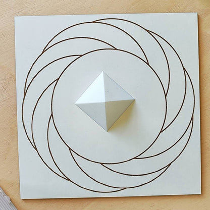 Pirámide 3D - Blanca