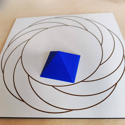 Pirámide 3D - Índigo