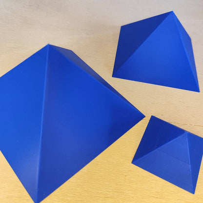 Pirámide 3D - Índigo