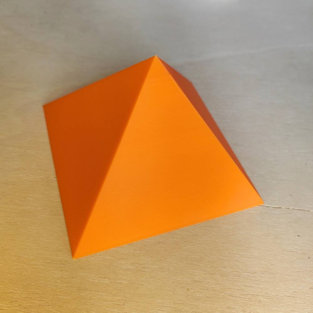 Pirámide 3D - Naranja