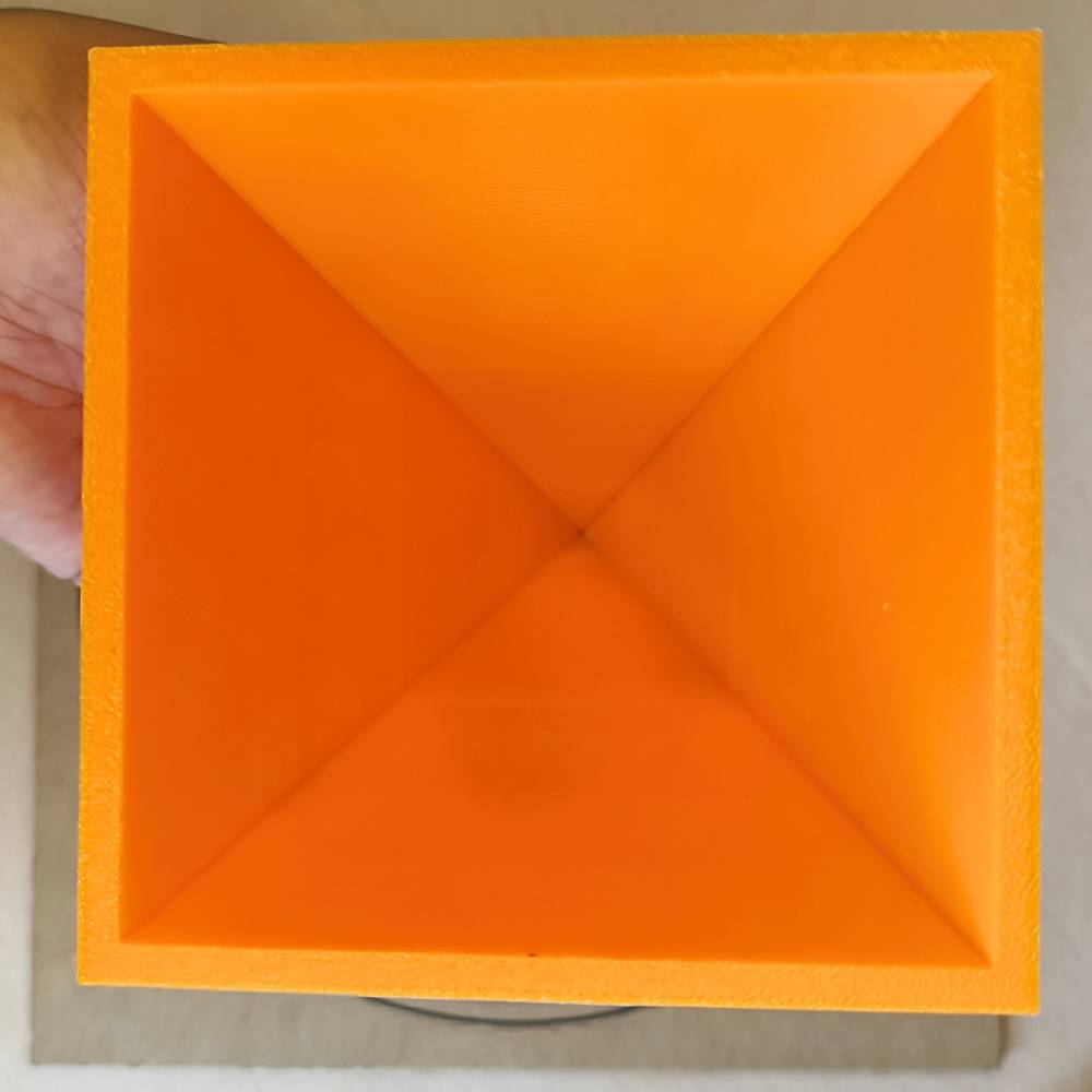 Pirámide 3D - Naranja