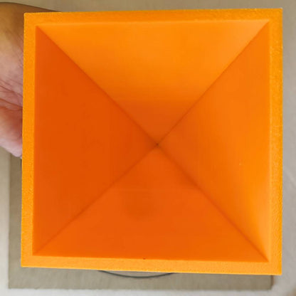 Pirámide 3D - Naranja
