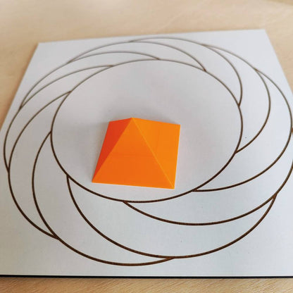 Pirámide 3D - Naranja