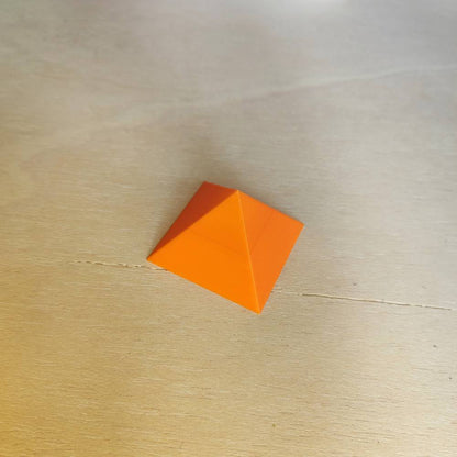 Pirámide 3D - Naranja