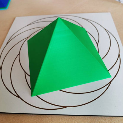 Pirámide 3D - Verde
