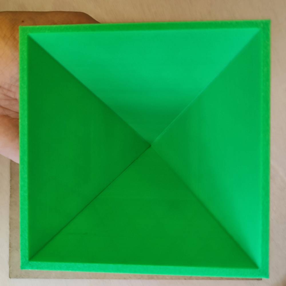 Pirámide 3D - Verde