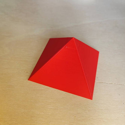 Pirámide 3D - Roja