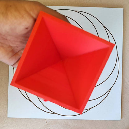Pirámide 3D - Roja