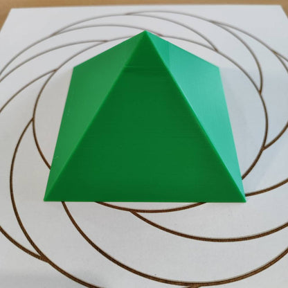 Pirámide 3D - Verde