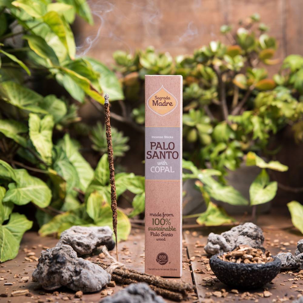 Incenso Natural de Pau Santo e Copal – Sagrada Madre
